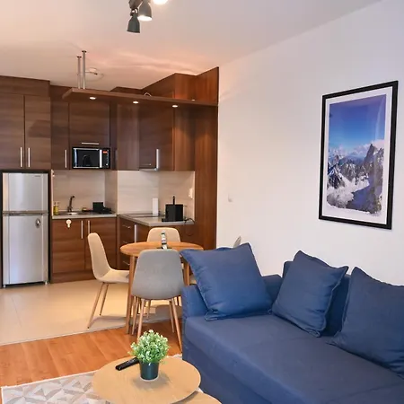Cozy Flat With Pool & Mountain Views, Near Gondola By Flat Mаnаger Apartman *